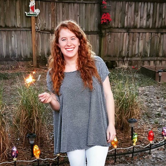 Meet your Posher, Meghan🌻 - Picture 5 of 5